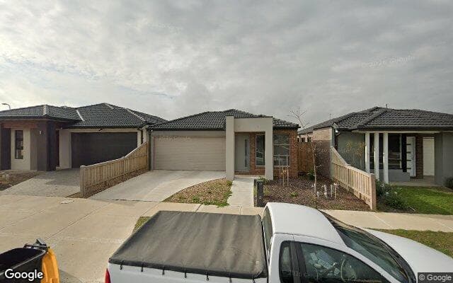 27 Malleefowl Boulevard, Beveridge, VIC